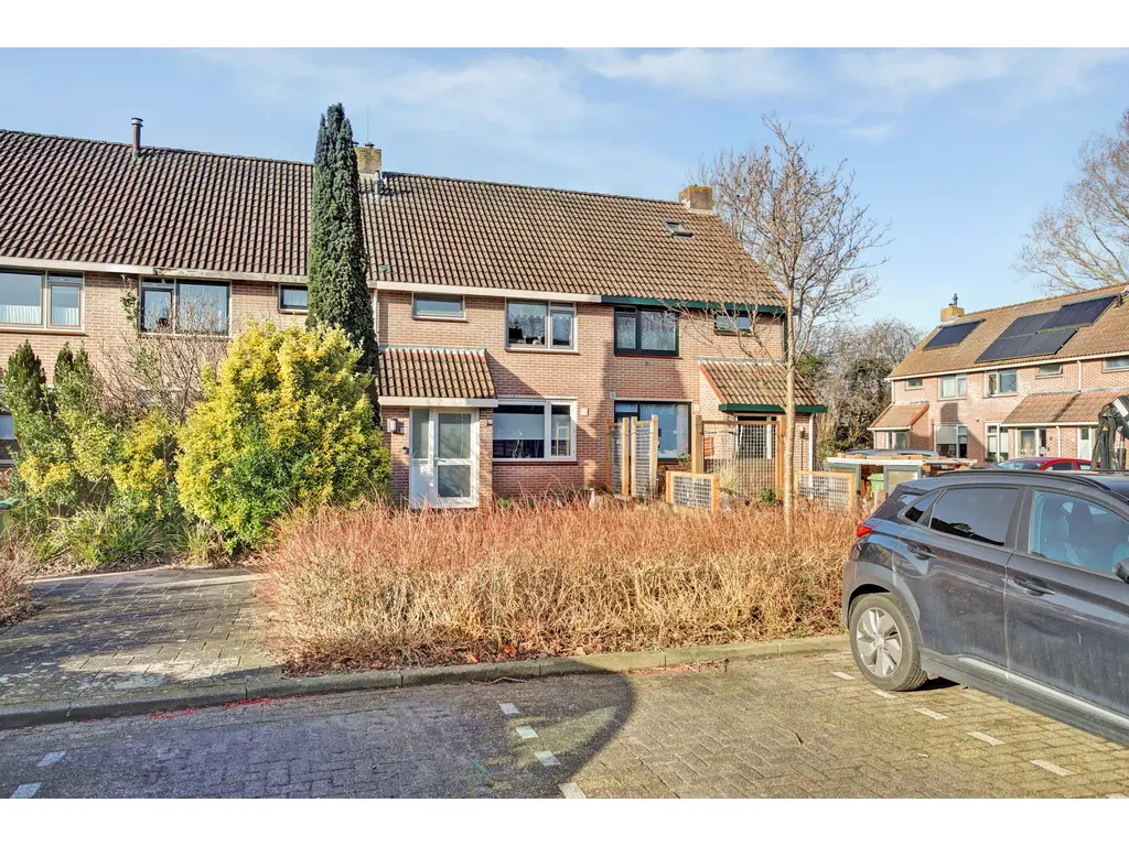 Meibloem 16, Opmeer