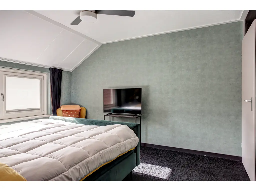 Loodglans 64, Heerhugowaard