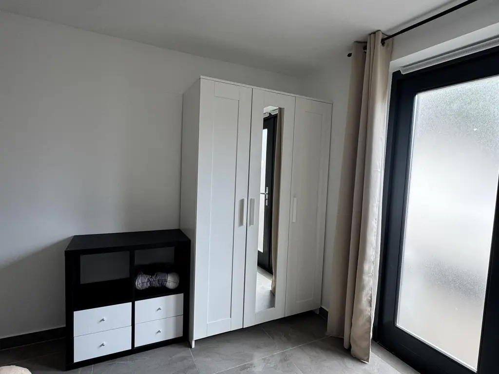 Roosbeek 24, SCHIEDAM