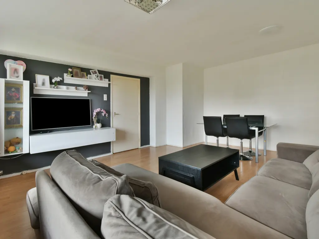 Louis Raemaekersstraat 47, SCHIEDAM