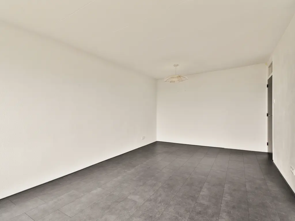 Sem Dresdenplein 145, SCHIEDAM