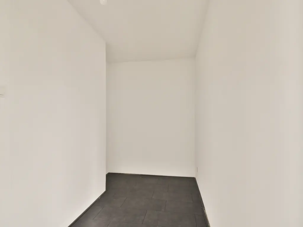 Sem Dresdenplein 145, SCHIEDAM