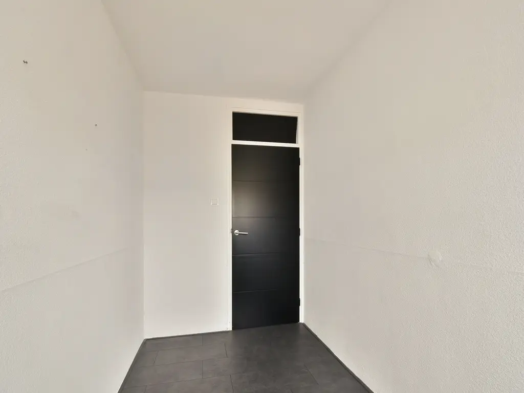 Sem Dresdenplein 145, SCHIEDAM