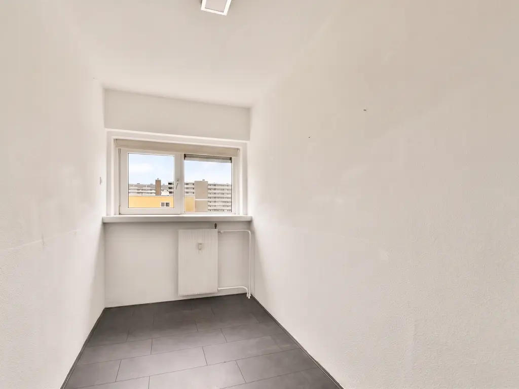 Sem Dresdenplein 145, SCHIEDAM