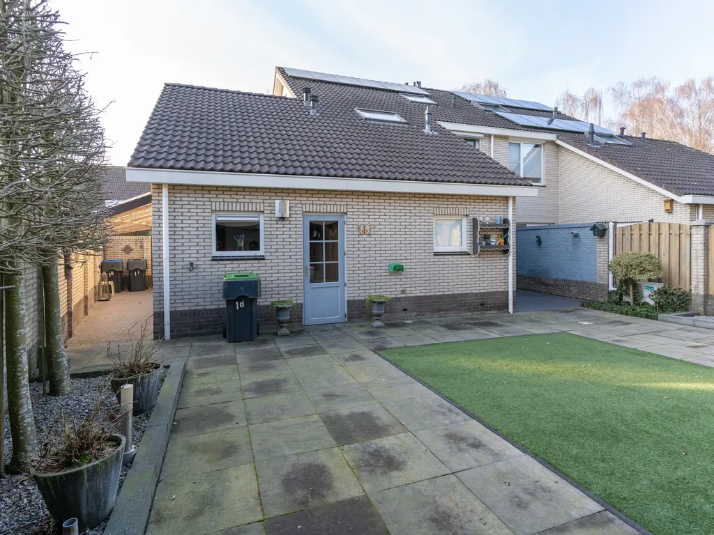 Jonkheer Sandberglaan 1B, Hierden