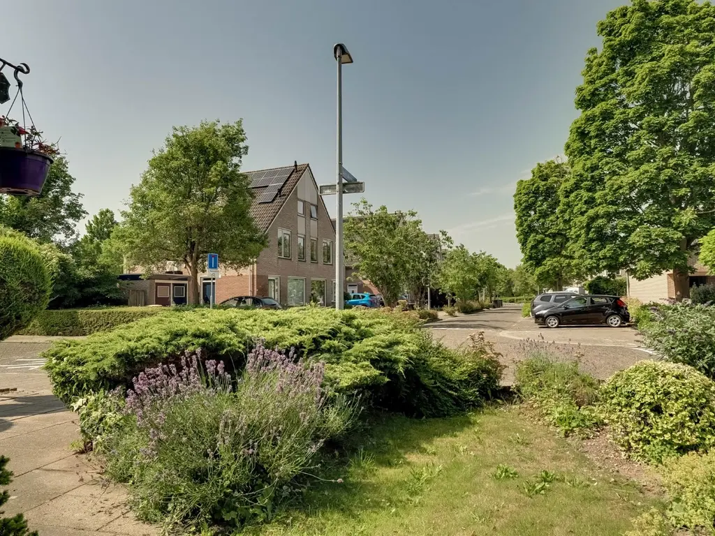 Kloostermuur 11, Wognum