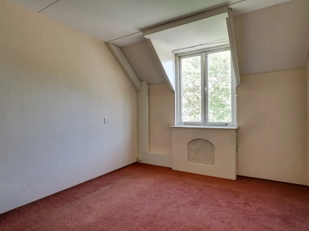 Groef 12, Hoorn