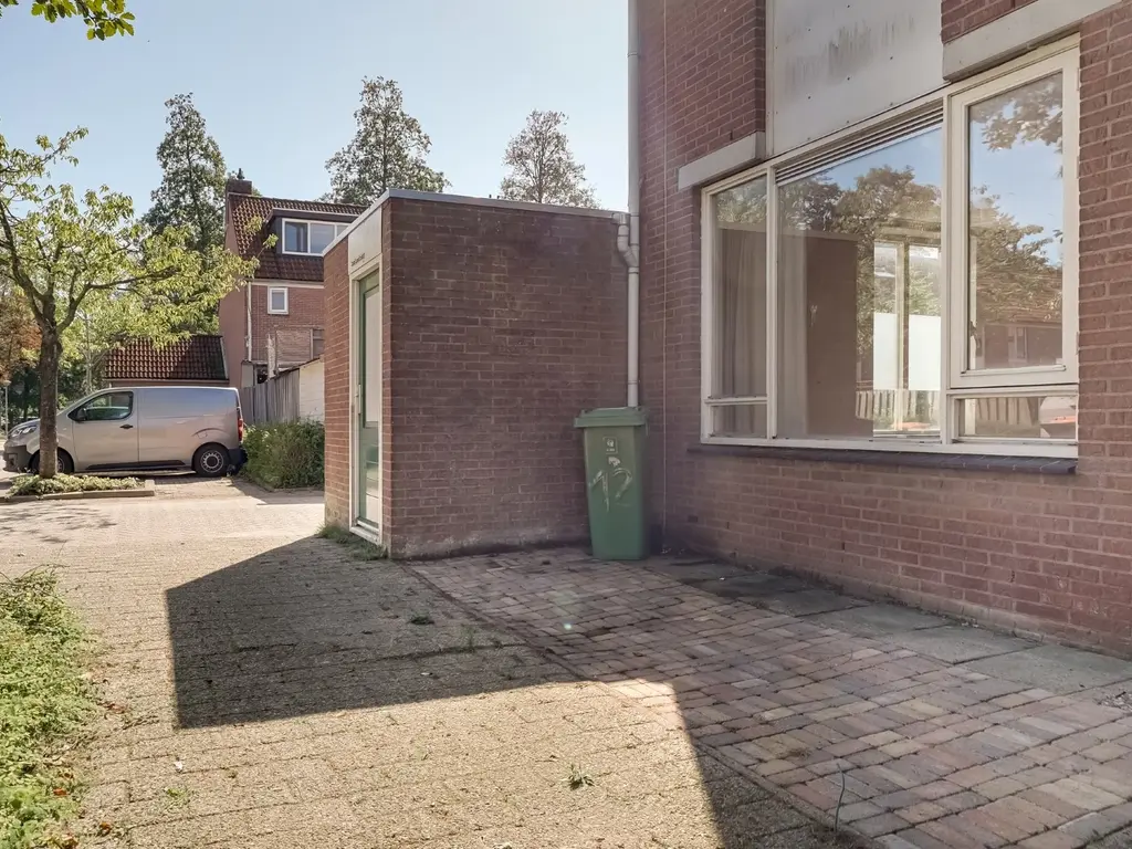 Groef 12, Hoorn