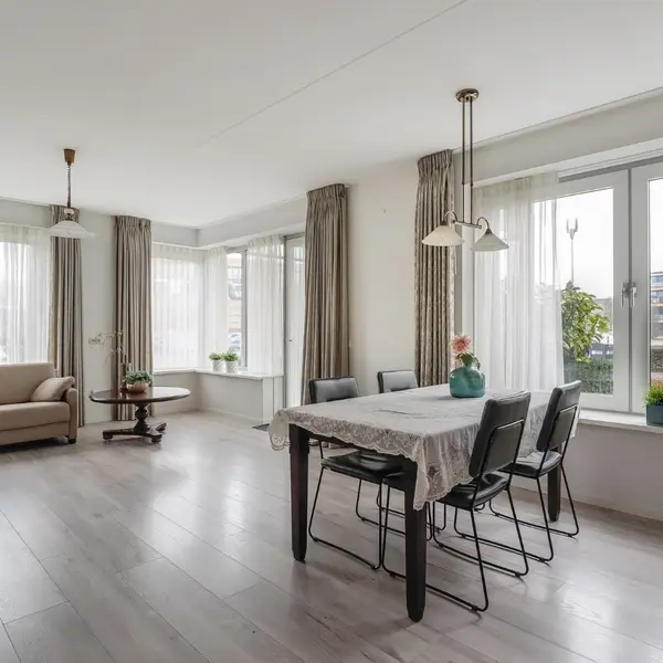 Kolblei 102, Avenhorn