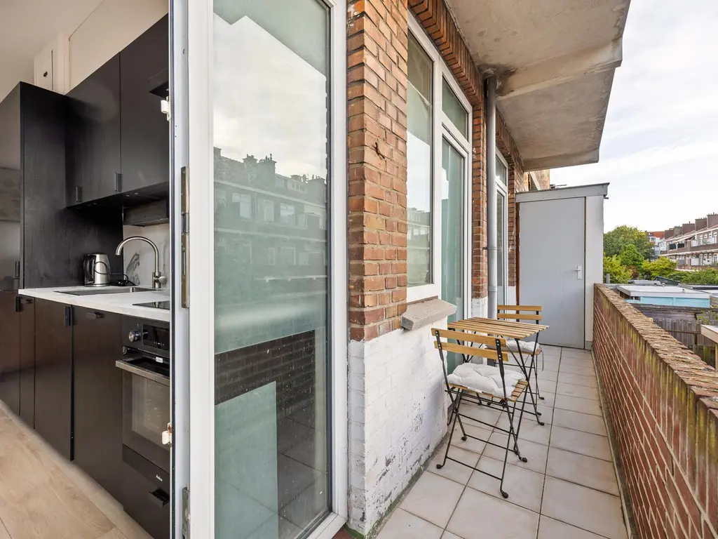 Damasstraat 180, 'S-GRAVENHAGE