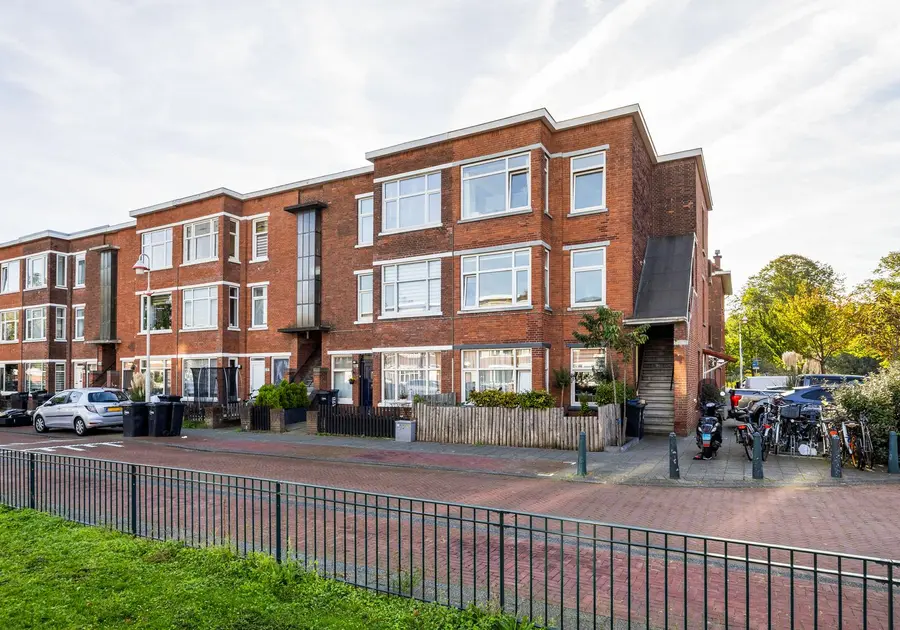 Damasstraat 180, 'S-GRAVENHAGE