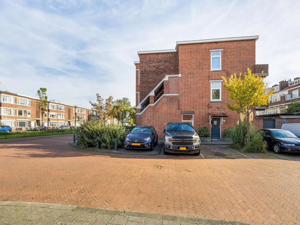 Damasstraat 180, 'S-GRAVENHAGE