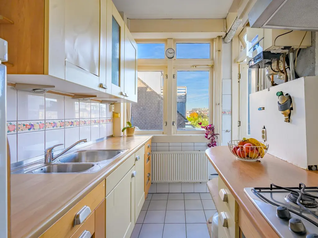 Vier Heemskinderenstraat 121, 'S-GRAVENHAGE