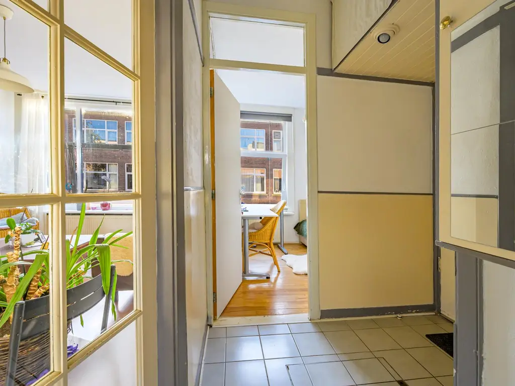 Vier Heemskinderenstraat 121, 'S-GRAVENHAGE