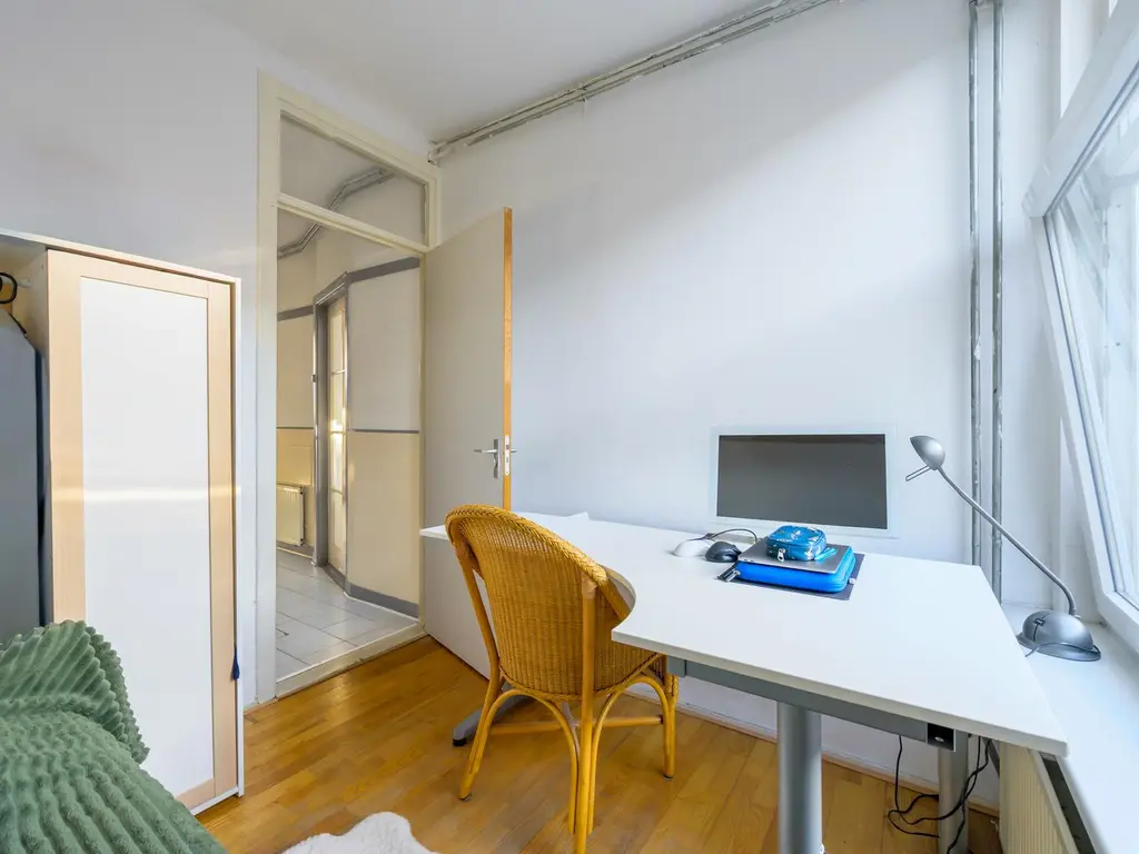 Vier Heemskinderenstraat 121, 'S-GRAVENHAGE