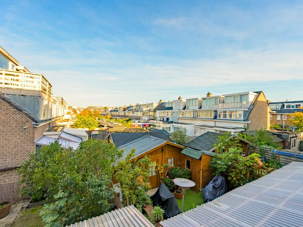 Vier Heemskinderenstraat 121, 'S-GRAVENHAGE