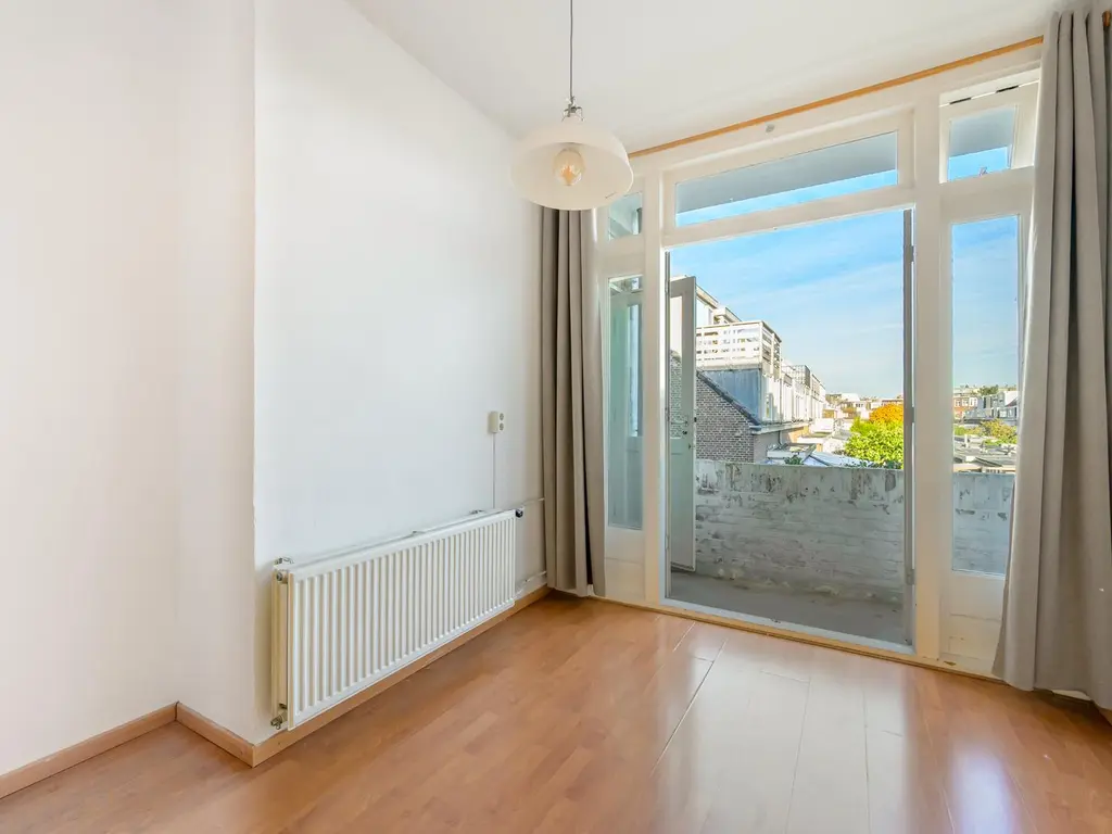 Vier Heemskinderenstraat 121, 'S-GRAVENHAGE