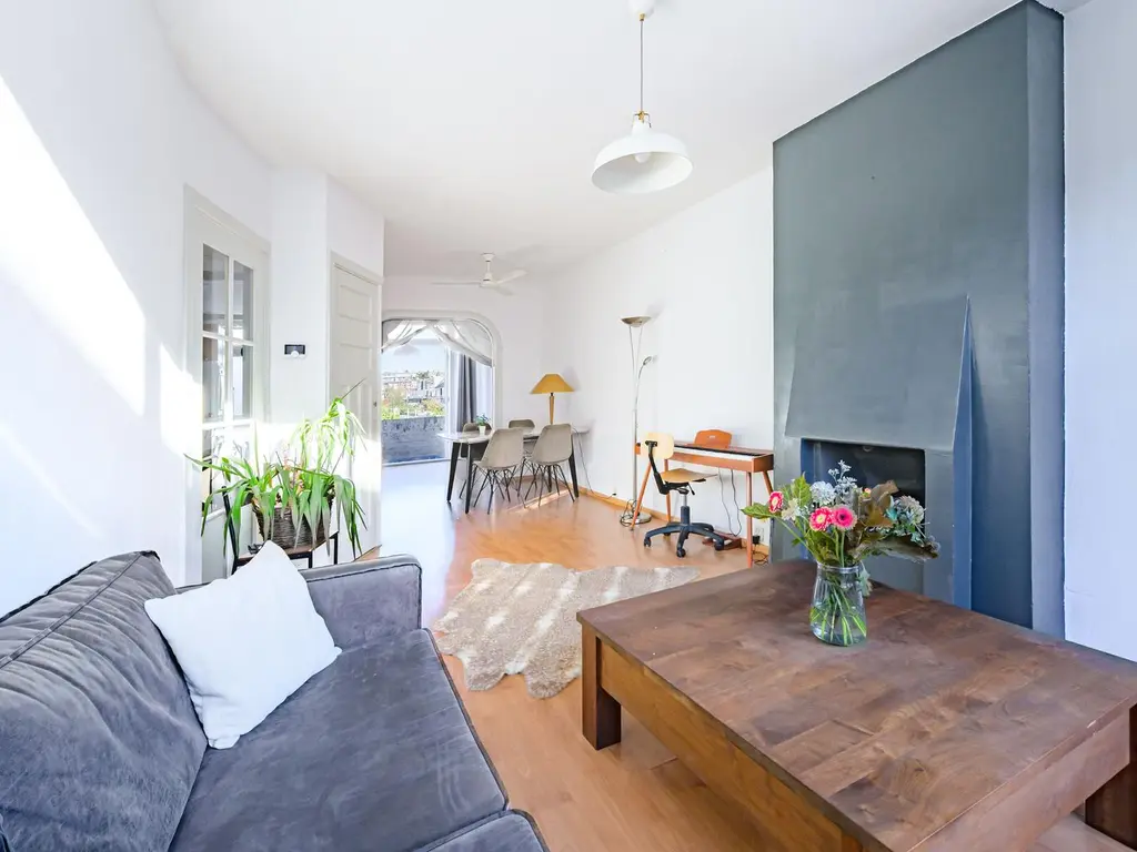 Vier Heemskinderenstraat 121, 'S-GRAVENHAGE