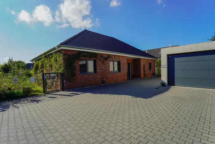 Husenweg 9 