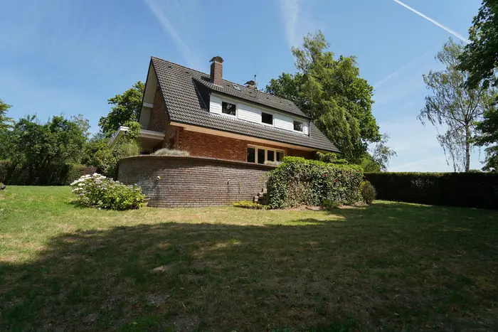 46446 Van Der Renne Allee 9 
