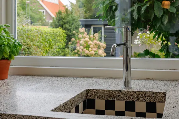 Roodenburgerstraat 44, Leiden