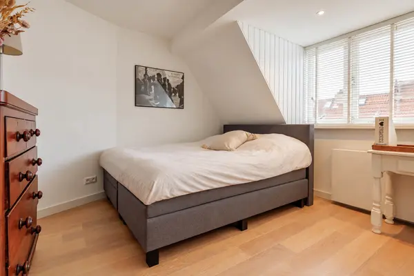 Lorentzkade 4, Leiden