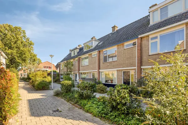 Bernhardstraat 17