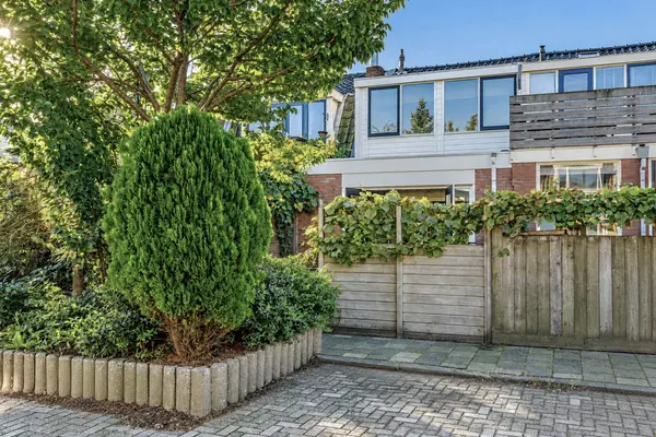Hermanstraat 15