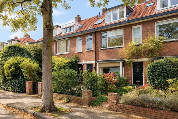 Willem de Zwijgerlaan 58, Voorschoten