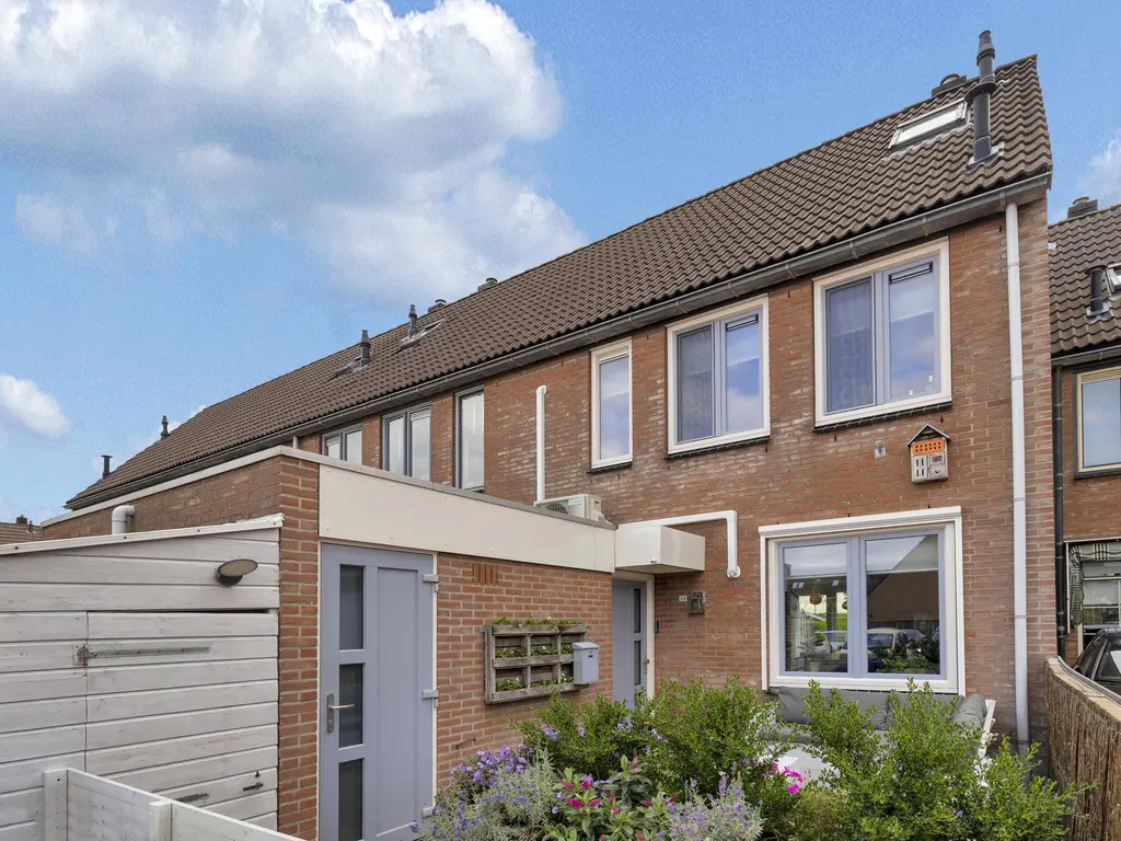 Wethouder P Woltersstraat 36, ZUIDLAND