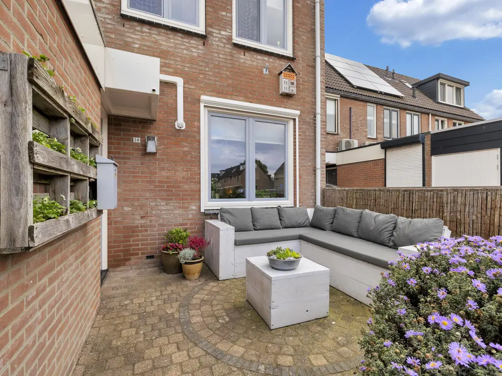 Wethouder P Woltersstraat 36, ZUIDLAND
