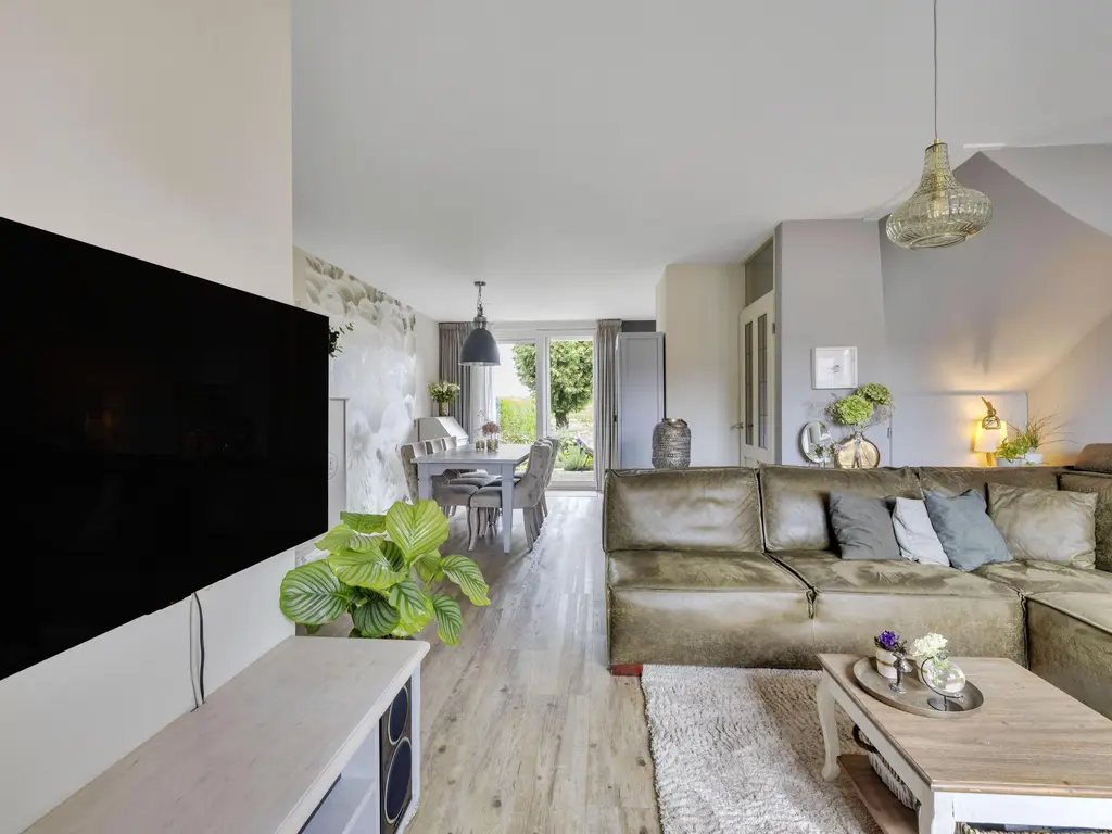 Wethouder P Woltersstraat 36, ZUIDLAND