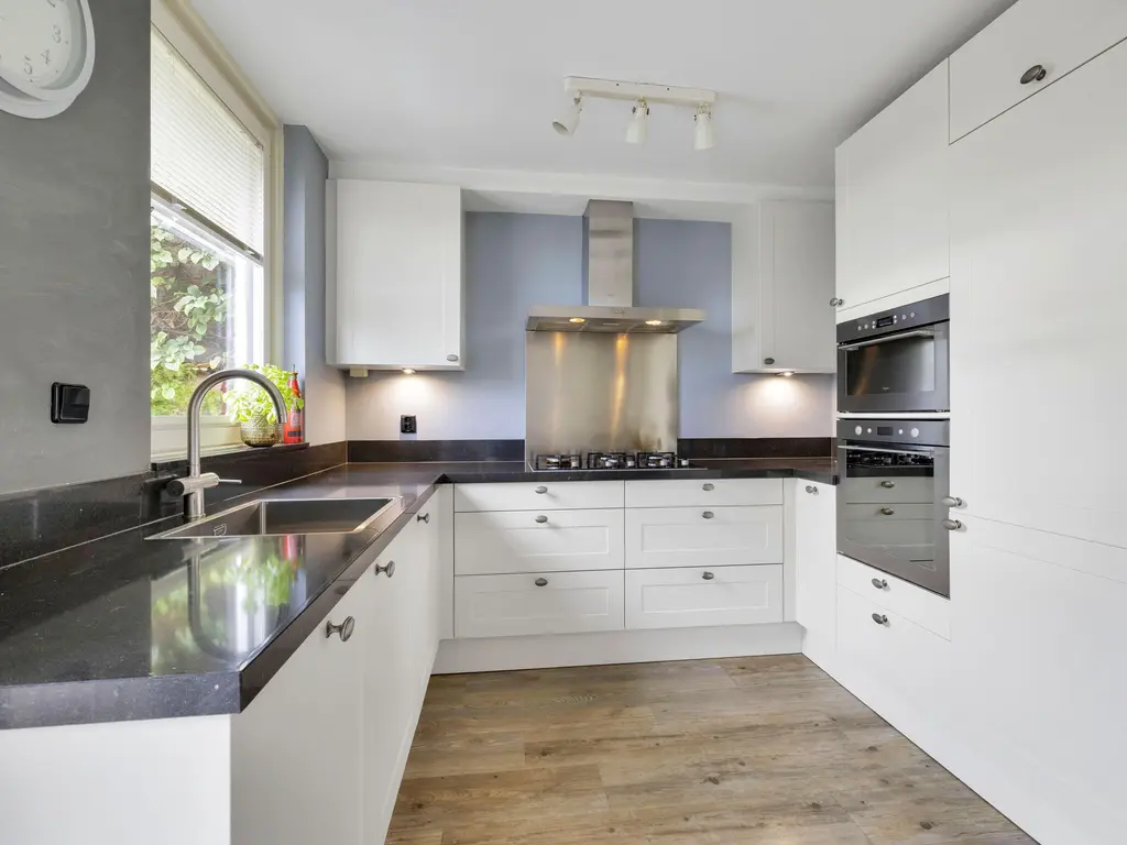 Wethouder P Woltersstraat 36, ZUIDLAND