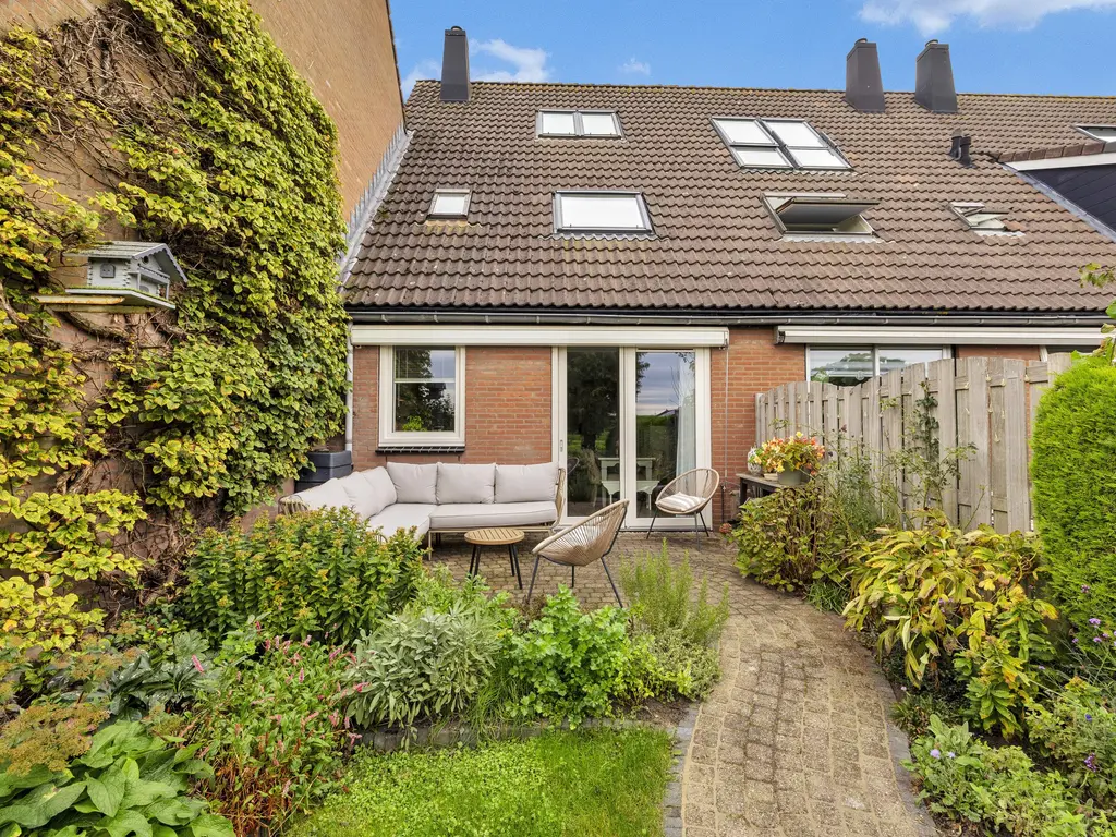 Wethouder P Woltersstraat 36, ZUIDLAND