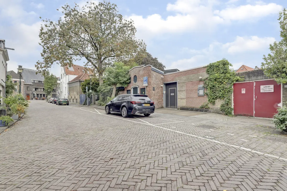 Naaierstraat 28