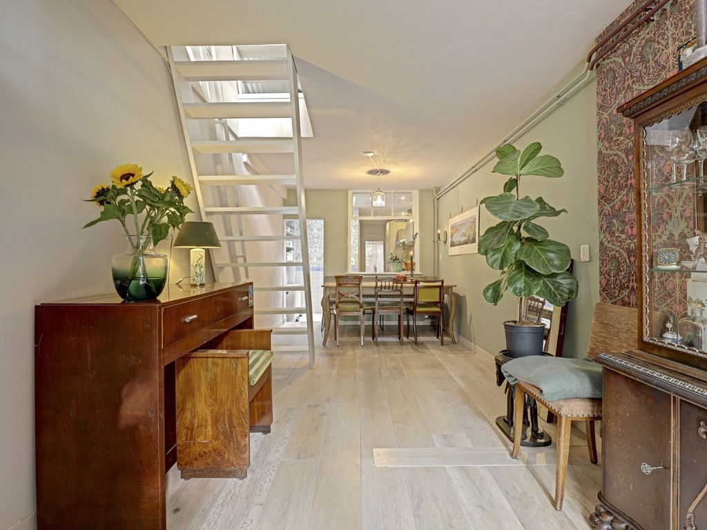 Tussenwoning te koop: Keizerstraat 17, Gouda