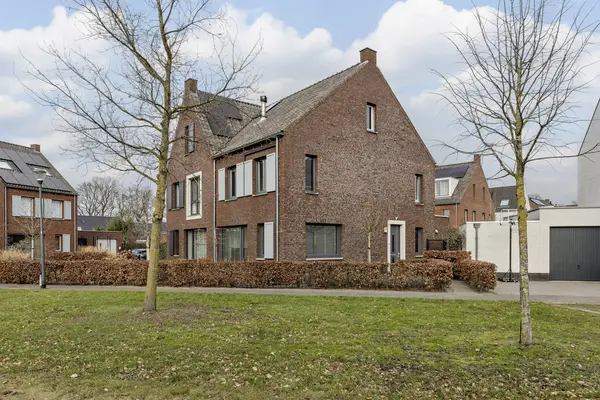 Burgemeester Verdaasdonkstraat 104, TETERINGEN