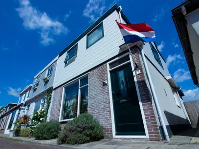 Foto 1 van Hoflandstraat 11
