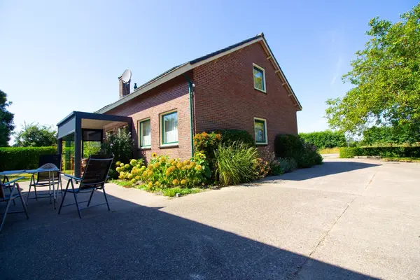 Elbaweg 55, Hem