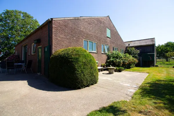 Elbaweg 55, Hem