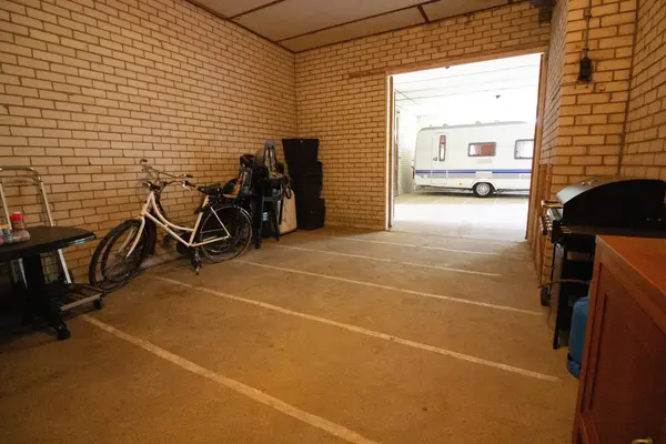Elbaweg 55, Hem