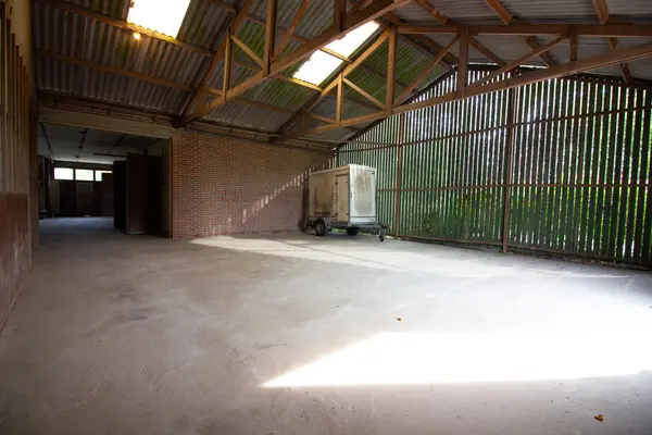 Elbaweg 55, Hem