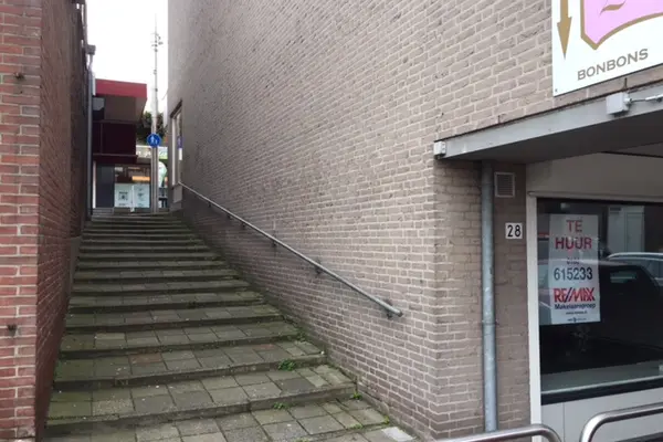 Onderlangs 28, Barendrecht