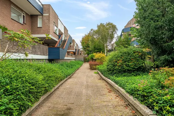 Doornenburg 110, DORDRECHT