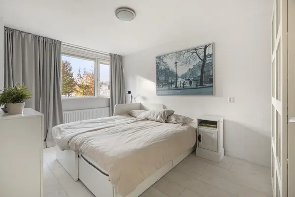 Bark 82, BARENDRECHT