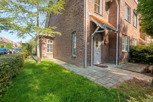 Mesdagstraat 30, RHOON