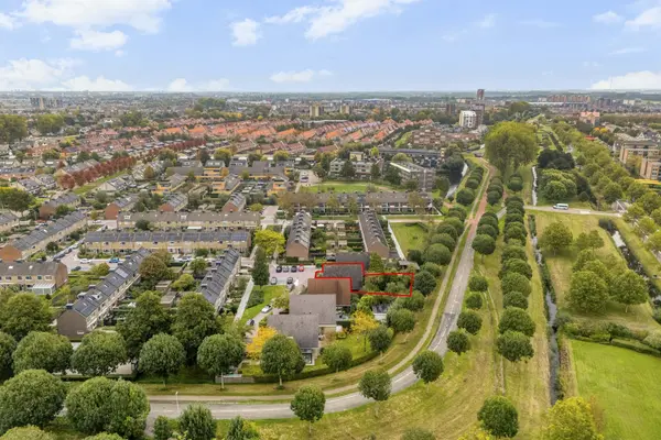 Lamoen 8, BARENDRECHT