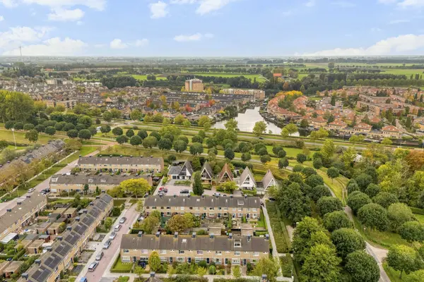 Lamoen 8, BARENDRECHT
