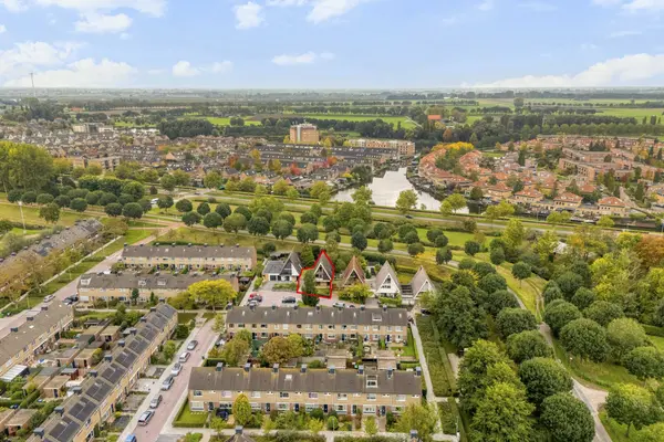 Lamoen 8, BARENDRECHT
