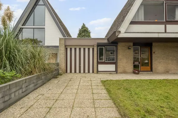 Lamoen 8, BARENDRECHT